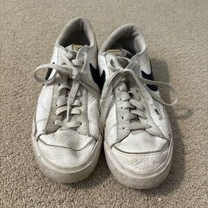 Nike White and Black Women's Sneakers